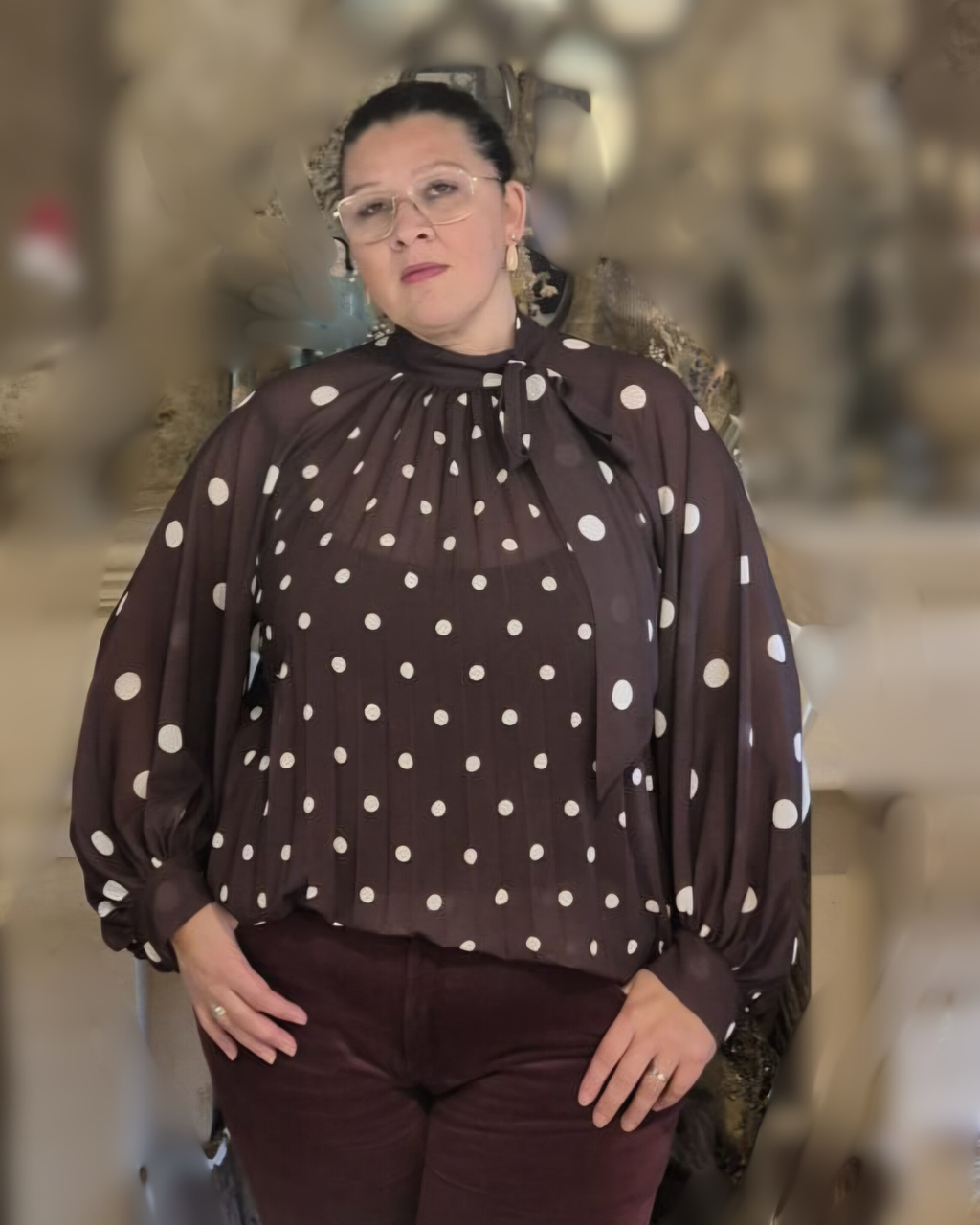 Elegante polkadot blouse