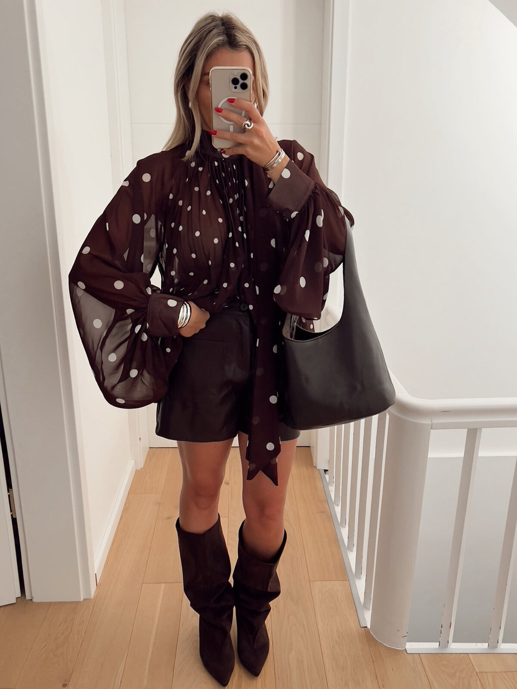 Elegante polkadot blouse